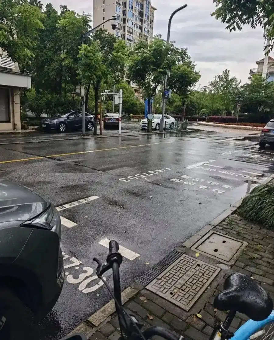 智慧停车标示维护问题_路边停车无人收费系统怎么缴费_智慧停车计费人性化