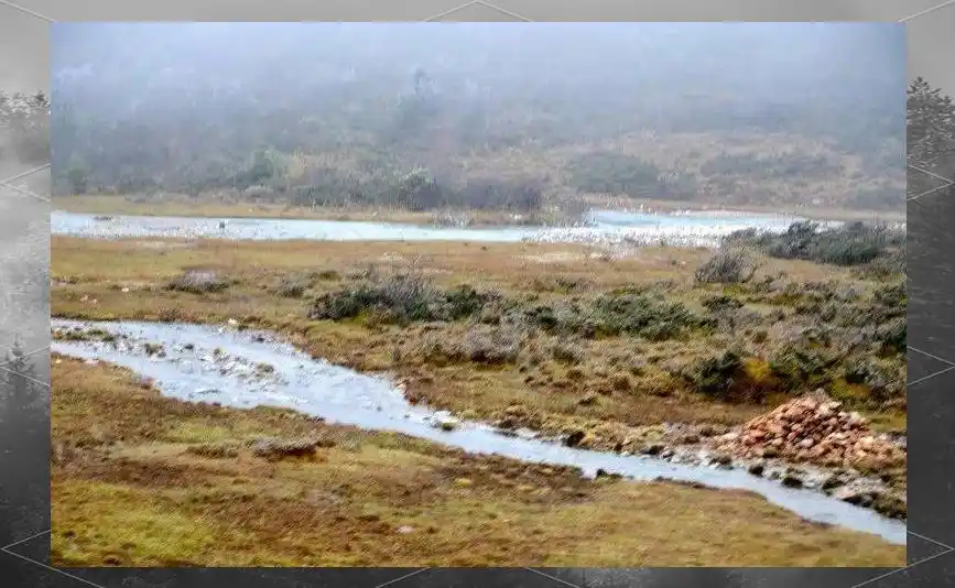 折多山川藏公路艰险景观_川西折多山旅游攻略_折多山海拔多少米