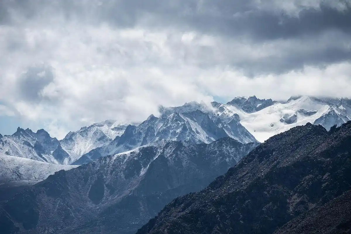 折多山海拔多少米_探寻藏区之美旅游攻略_折多山地理分界线
