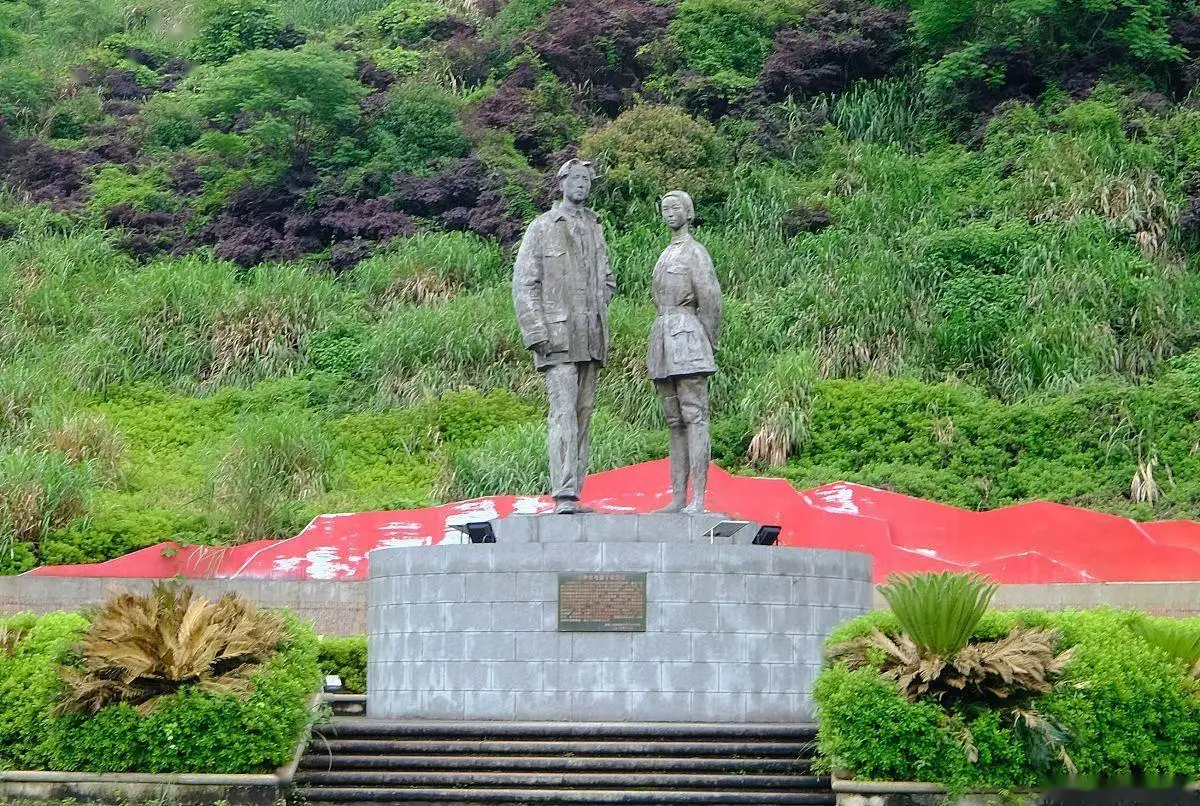 井冈山红色旅游_井冈山到狮慕公交车_井冈山自然风光