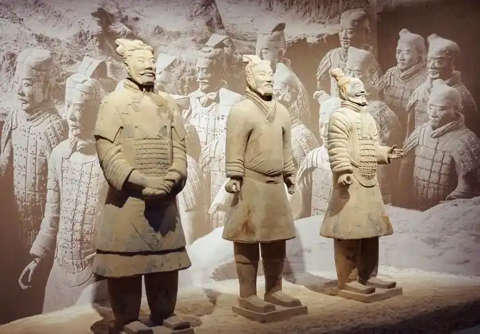 古代盗墓贼生存环境_现实的盗墓凶险吗_中国古代墓穴陪葬品
