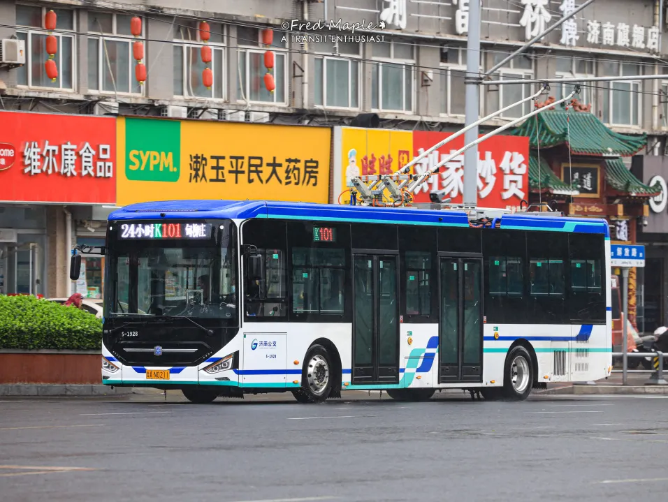 济南公交线路变迁_济南火车站到洪家楼的公交车_济南公交历史发展