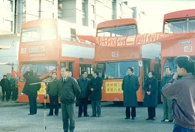 济南火车站到洪家楼的公交车_济南公交历史发展_济南公交线路变迁