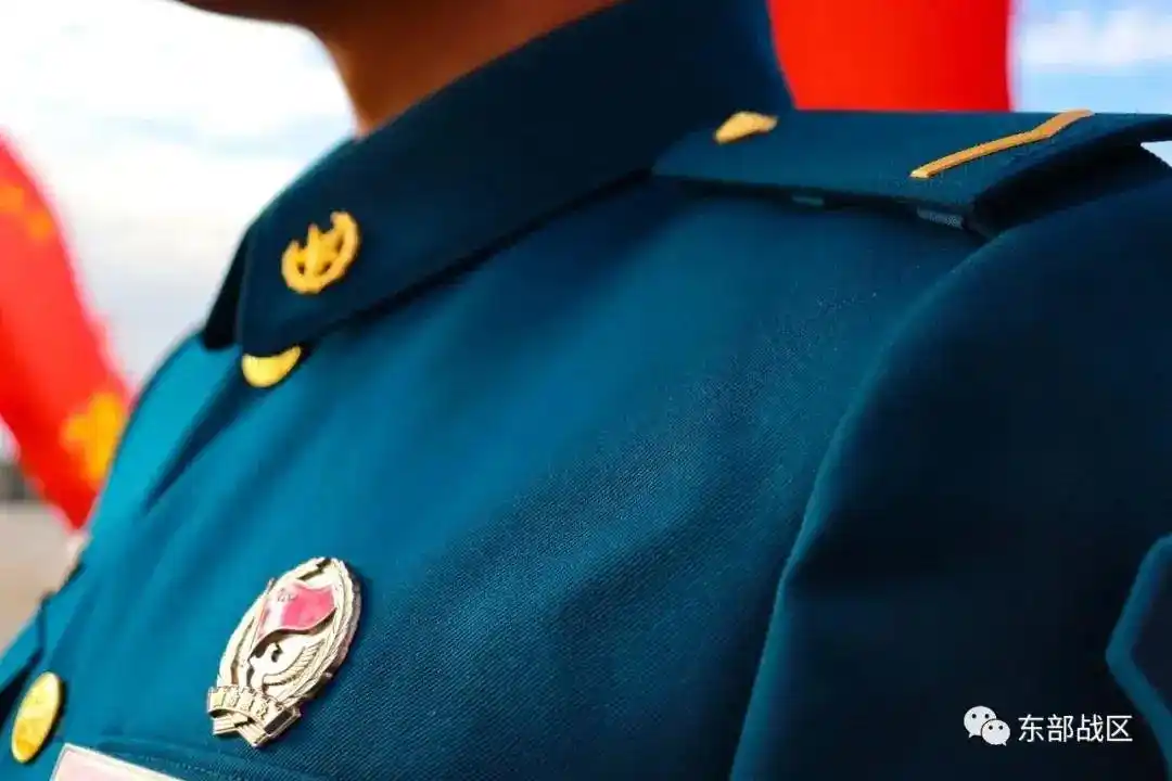 一杠三星是什么军衔_新兵授衔仪式 列兵军衔 中国人民解放军士兵军衔