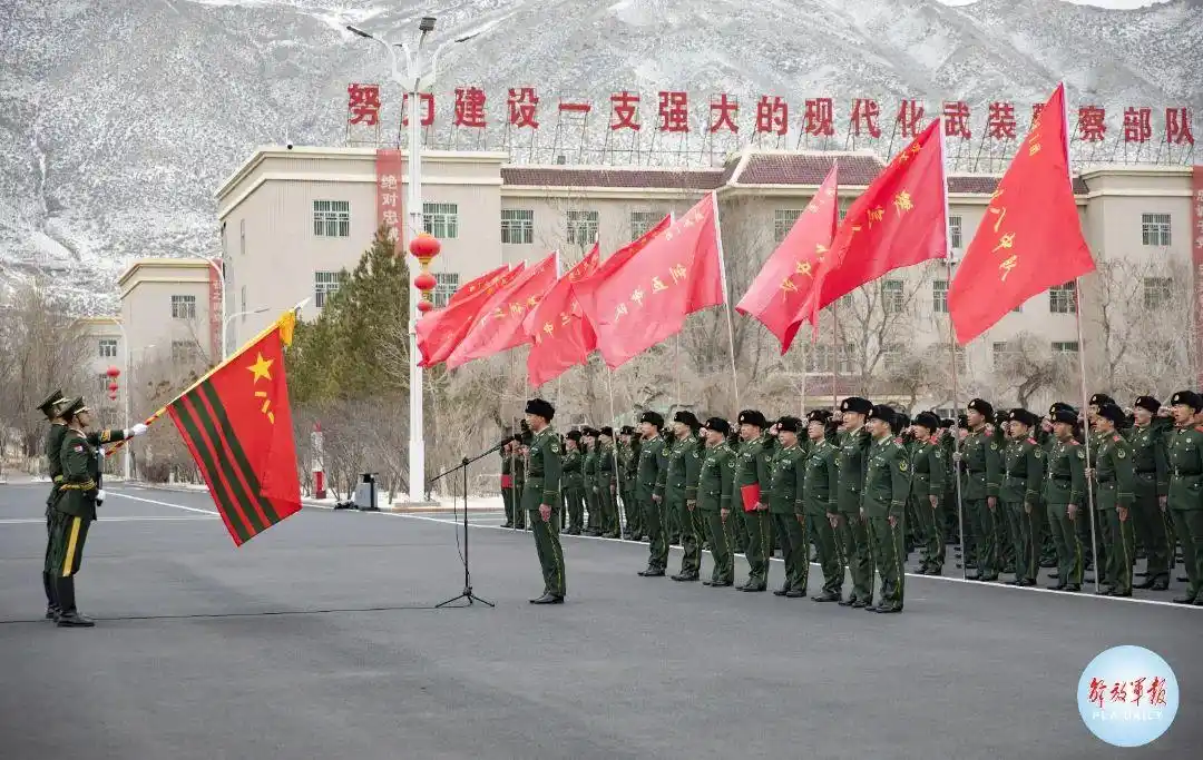新兵授衔仪式 列兵军衔 中国人民解放军士兵军衔_一杠三星是什么军衔