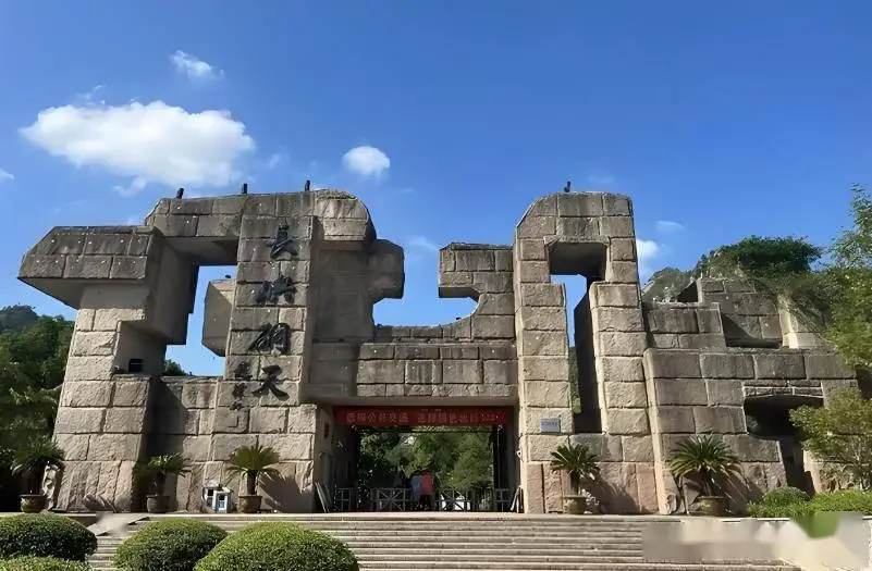 台州十大景点_台州温岭职高有哪些学校_台州五大美食