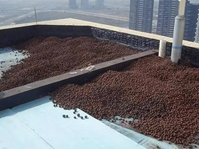 房顶防水材料哪个牌子好_住顶楼隔热方法_房顶隔热涂料