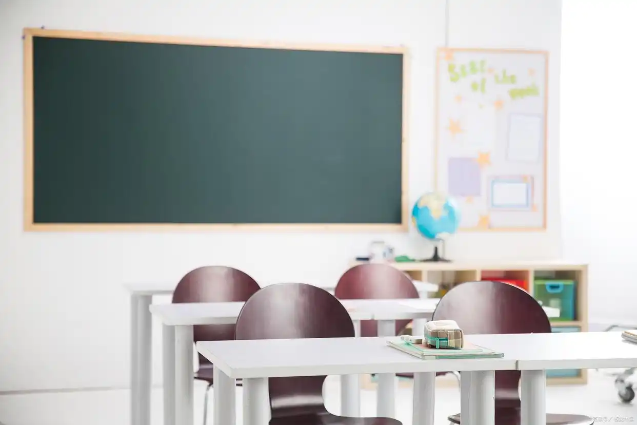 会计与审计属于经济学吗_金融学专业就业前景_经济金融会计区别